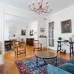 Veeve - Avenue To The Eiffel Tower